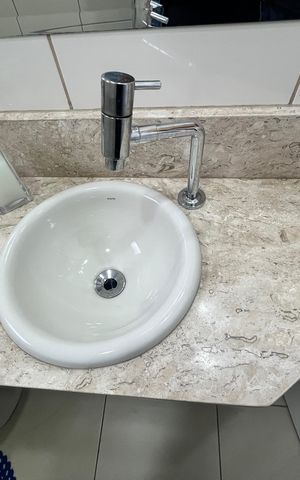 Casa de condomínio à venda com 120m², 3 quartos e 2 vagasLavabo