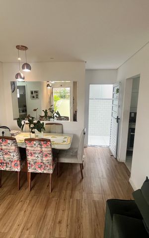 Casa de condomínio à venda com 120m², 3 quartos e 2 vagasSala