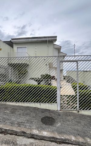 Casa de condomínio à venda com 120m², 3 quartos e 2 vagasFachada