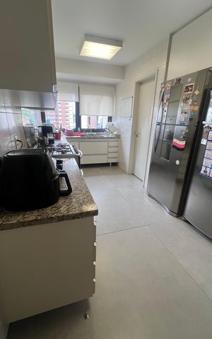 Apartamento à venda com 220m², 4 quartos e 4 vagas
