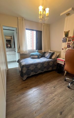 Apartamento à venda com 220m², 4 quartos e 4 vagas