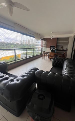 Apartamento à venda com 220m², 4 quartos e 4 vagas