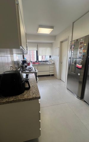Apartamento à venda com 220m², 4 quartos e 4 vagas