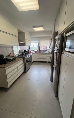 Apartamento à venda com 220m², 4 quartos e 4 vagas