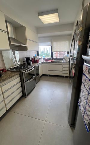 Apartamento à venda com 220m², 4 quartos e 4 vagas