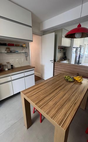 Apartamento à venda com 220m², 4 quartos e 4 vagas