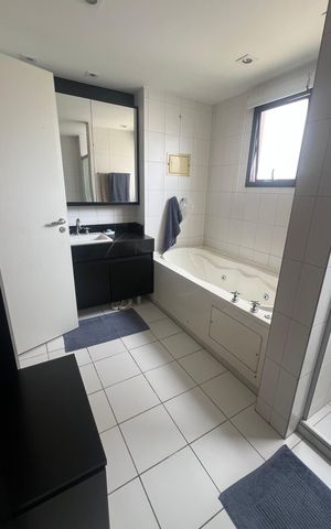 Apartamento à venda com 220m², 4 quartos e 4 vagas