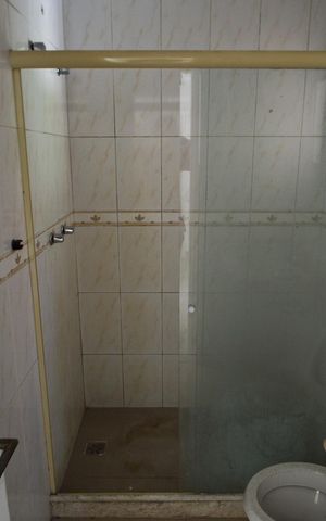 Casa de condomínio à venda com 198m², 3 quartos e 5 vagas Casa de condomínio à venda com 198m², 3 quartos e 5 vagasBanheiro