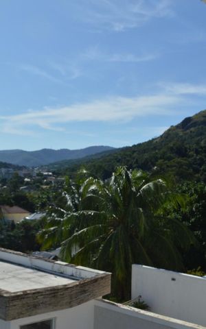 Casa de condomínio à venda com 198m², 3 quartos e 5 vagas Casa de condomínio à venda com 198m², 3 quartos e 5 vagasViata da Varanda