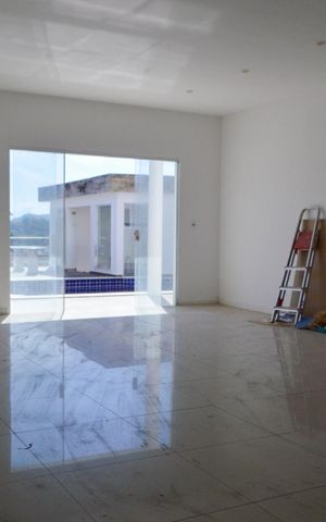 Casa de condomínio à venda com 198m², 3 quartos e 5 vagas Casa de condomínio à venda com 198m², 3 quartos e 5 vagasSala