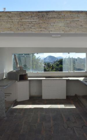 Casa de condomínio à venda com 198m², 3 quartos e 5 vagas Casa de condomínio à venda com 198m², 3 quartos e 5 vagasÁrea Gourmet