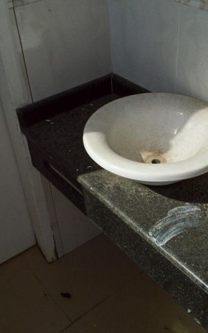 Casa de condomínio à venda com 198m², 3 quartos e 5 vagas Casa de condomínio à venda com 198m², 3 quartos e 5 vagasBanheiro da Área Gourmet