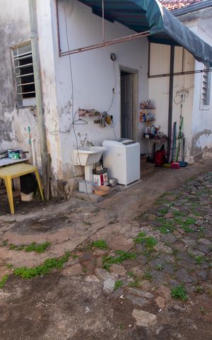 Casa à venda com 550m², 3 quartos e 5 vagas Casa à venda com 550m², 3 quartos e 5 vagasÁREA DE SERVIÇO