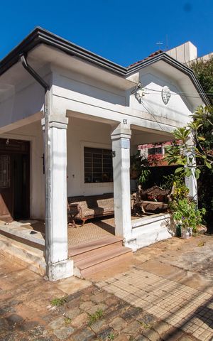 Casa à venda com 550m², 3 quartos e 5 vagas Casa à venda com 550m², 3 quartos e 5 vagasFACHADA