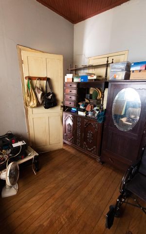Casa à venda com 550m², 3 quartos e 5 vagas Casa à venda com 550m², 3 quartos e 5 vagasQUARTO 1