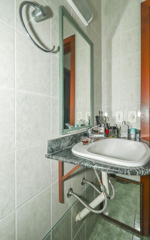 Apartamento à venda com 239m², 3 quartos e 2 vagasBanheiro da Suíte