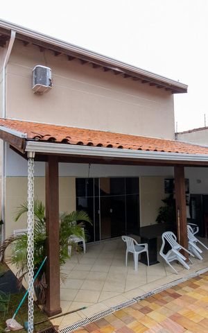 Casa à venda com 256m², 3 quartos e 4 vagasÁrea comum