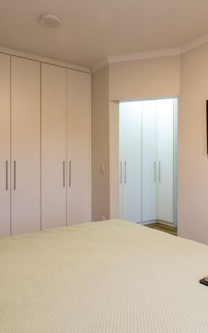 Casa à venda com 256m², 3 quartos e 4 vagasSuíte 2