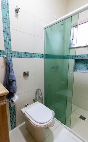 Casa à venda com 256m², 3 quartos e 4 vagasBanheiro da Suíte 1