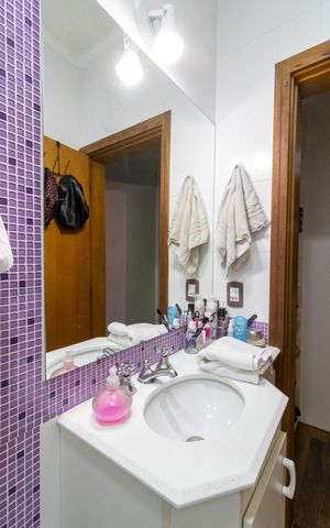 Casa à venda com 256m², 3 quartos e 4 vagasBanheiro Social