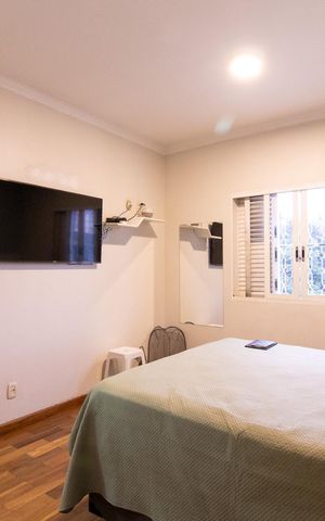 Casa à venda com 256m², 3 quartos e 4 vagasSuíte 1