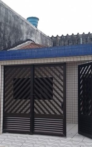 Casa para alugar com 64m², 1 quarto e 1 vaga Casa para alugar com 64m², 1 quarto e 1 vagaFachada