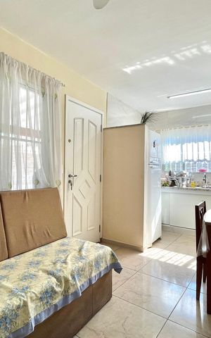 Casa à venda com 120m², 2 quartos e 1 vagaSala