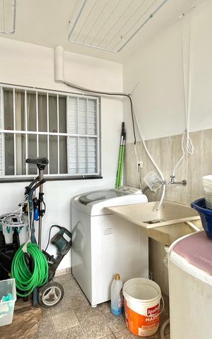 Casa à venda com 120m², 2 quartos e 1 vagaÁrea de Serviço