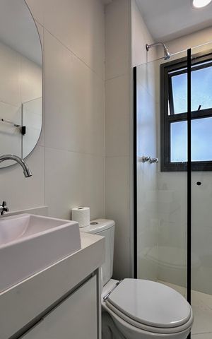 Apartamento à venda com 141m², 3 quartos e 2 vagas Apartamento à venda com 141m², 3 quartos e 2 vagasBanheiro de Serviço
