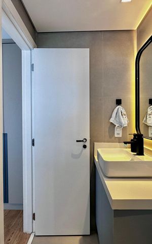 Apartamento à venda com 141m², 3 quartos e 2 vagas Apartamento à venda com 141m², 3 quartos e 2 vagasBanheiro Suíte 2