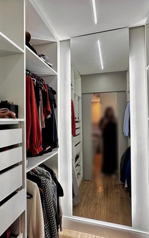 Apartamento à venda com 141m², 3 quartos e 2 vagas Apartamento à venda com 141m², 3 quartos e 2 vagasCloset Suíte 1