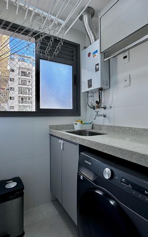 Apartamento à venda com 141m², 3 quartos e 2 vagas Apartamento à venda com 141m², 3 quartos e 2 vagasÁrea de Serviço