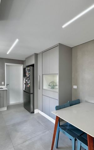 Apartamento à venda com 141m², 3 quartos e 2 vagas Apartamento à venda com 141m², 3 quartos e 2 vagasCozinha