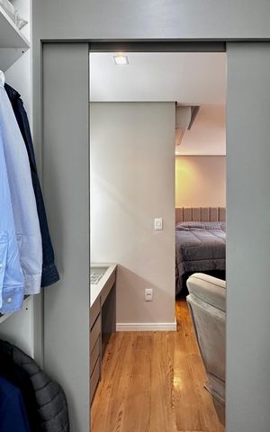 Apartamento à venda com 141m², 3 quartos e 2 vagas Apartamento à venda com 141m², 3 quartos e 2 vagasCloset Suíte 1