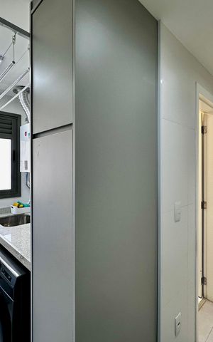 Apartamento à venda com 141m², 3 quartos e 2 vagas Apartamento à venda com 141m², 3 quartos e 2 vagasÁrea de Serviço
