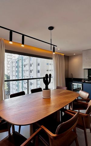 Apartamento à venda com 141m², 3 quartos e 2 vagas Apartamento à venda com 141m², 3 quartos e 2 vagasSala