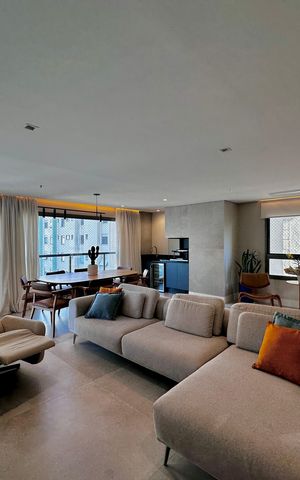 Apartamento à venda com 141m², 3 quartos e 2 vagas Apartamento à venda com 141m², 3 quartos e 2 vagasSala
