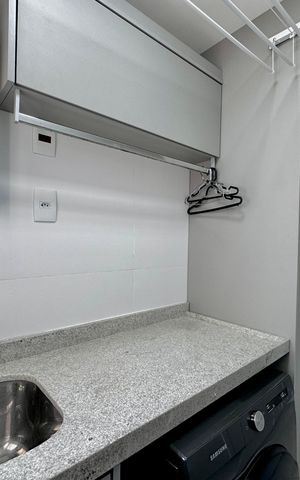 Apartamento à venda com 141m², 3 quartos e 2 vagas Apartamento à venda com 141m², 3 quartos e 2 vagasÁrea de Serviço
