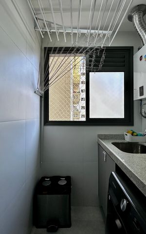 Apartamento à venda com 141m², 3 quartos e 2 vagas Apartamento à venda com 141m², 3 quartos e 2 vagasÁrea de Serviço