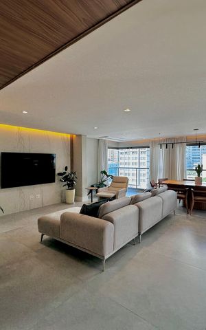 Apartamento à venda com 141m², 3 quartos e 2 vagas Apartamento à venda com 141m², 3 quartos e 2 vagasSala
