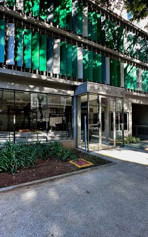 Apartamento à venda com 141m², 3 quartos e 2 vagas Apartamento à venda com 141m², 3 quartos e 2 vagasFachada