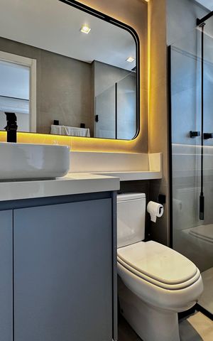 Apartamento à venda com 141m², 3 quartos e 2 vagas Apartamento à venda com 141m², 3 quartos e 2 vagasBanheiro Suíte 2