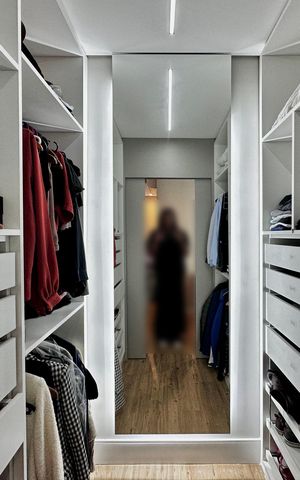 Apartamento à venda com 141m², 3 quartos e 2 vagas Apartamento à venda com 141m², 3 quartos e 2 vagasCloset Suíte 1