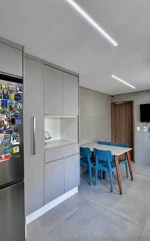Apartamento à venda com 141m², 3 quartos e 2 vagas Apartamento à venda com 141m², 3 quartos e 2 vagasCozinha