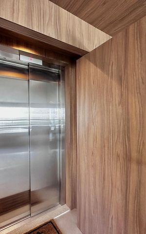Apartamento à venda com 141m², 3 quartos e 2 vagas Apartamento à venda com 141m², 3 quartos e 2 vagasHall Social Apartamento