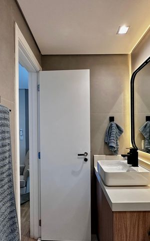 Apartamento à venda com 141m², 3 quartos e 2 vagas Apartamento à venda com 141m², 3 quartos e 2 vagasBanheiro Suíte 1