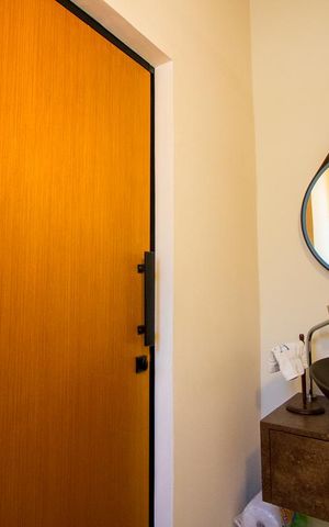 Apartamento à venda com 100m², 2 quartos e 1 vaga Apartamento à venda com 100m², 2 quartos e 1 vagaBanheiro de serviço