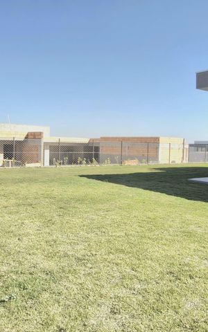 Casa de condomínio à venda com 280m², 4 quartos e 4 vagas Casa de condomínio à venda com 280m², 4 quartos e 4 vagasQuintal