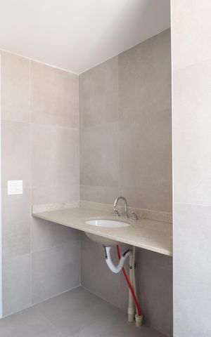 Apartamento à venda com 396m², 4 quartos e 4 vagasBanheiro da Suíte 1
