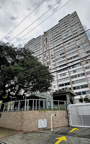 Apartamento à venda com 170m², 4 quartos e 2 vagasFachada